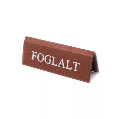 Rezervačná tabuľka, hnedá, biela potlač, malá
